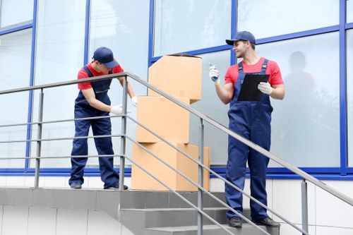 Furniture transport and van loading support in Crystal Palace