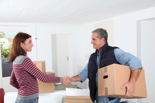Local moving support for Crystal Palace streets and flats
