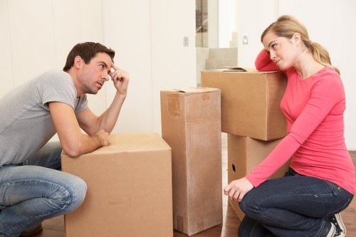 House move planning and loading process for local customers