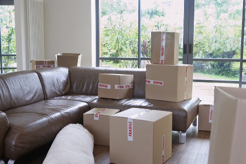 Professional moving van support for Crystal Palace flats and businesses